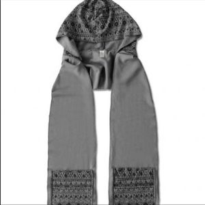 NEW without tags Fleece Hooded Pocket Scarf all in 1